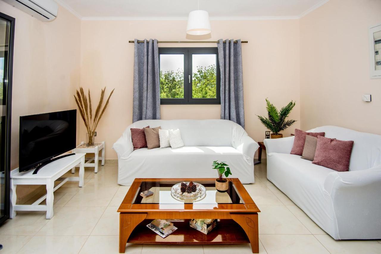 Aella Apartment Skala  Bagian luar foto